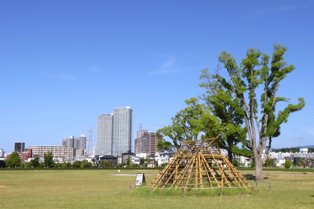 安満遺跡公園から見た高槻市内（大阪府）